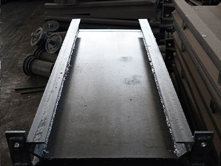 SGB620/40T刮板机中部槽 矿用中部槽 加厚溜槽安装方便