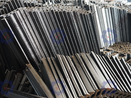 30T/40T输送机刮板 铸造牛角刮板 硬度高不易磨损